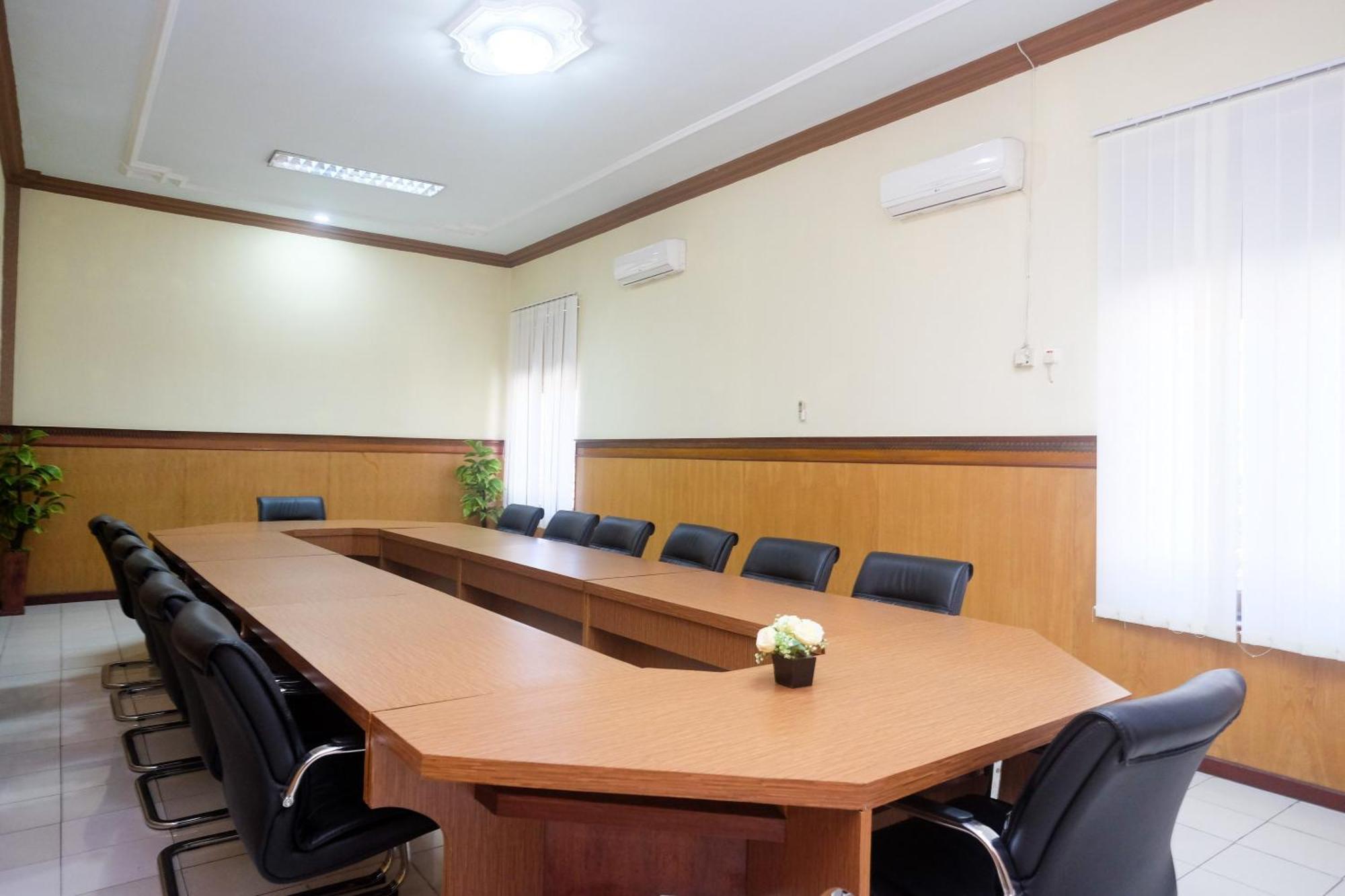 Urbanview Hotel Dedy Jaya Brebes المظهر الخارجي الصورة