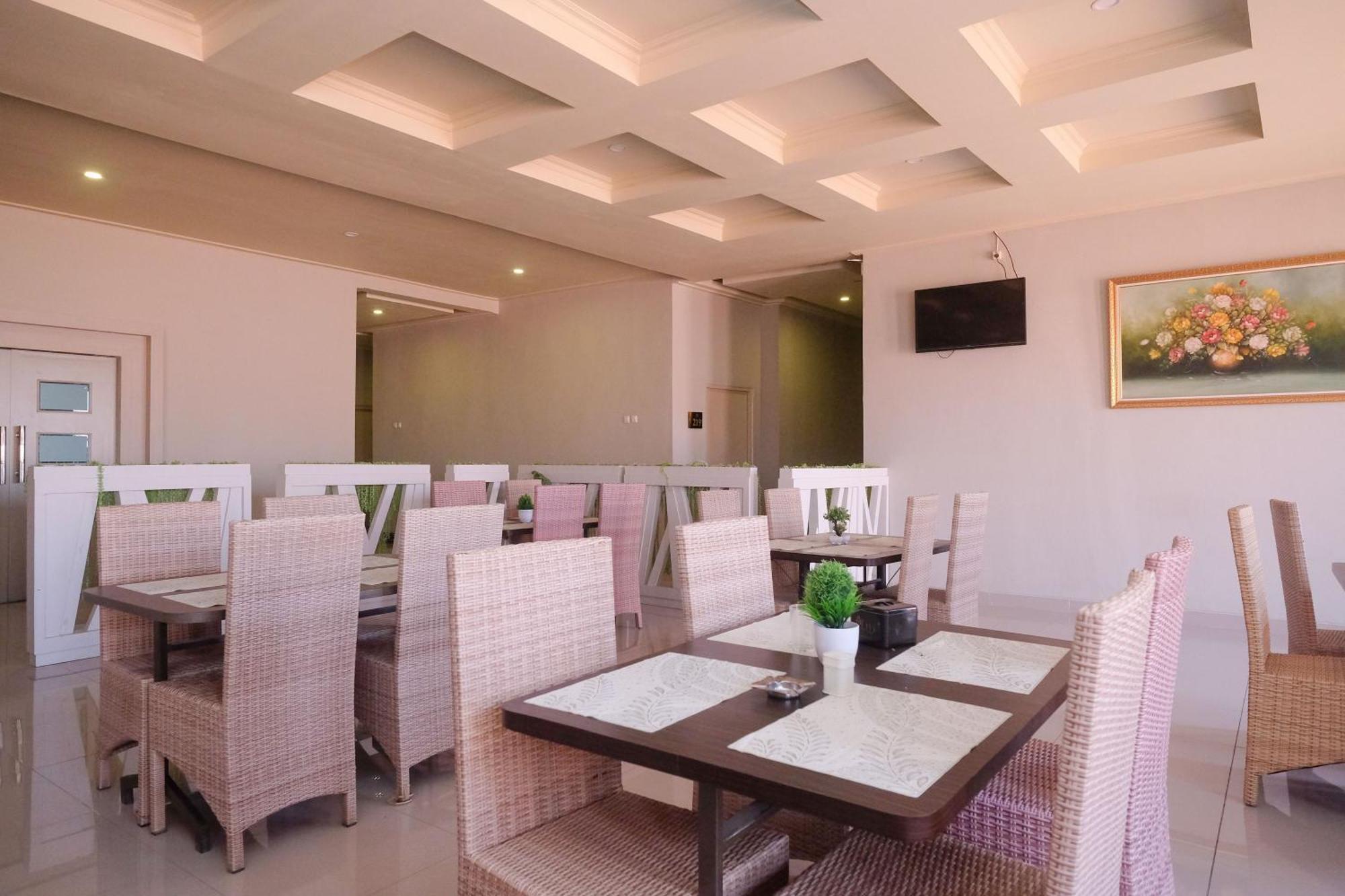Urbanview Hotel Dedy Jaya Brebes المظهر الخارجي الصورة