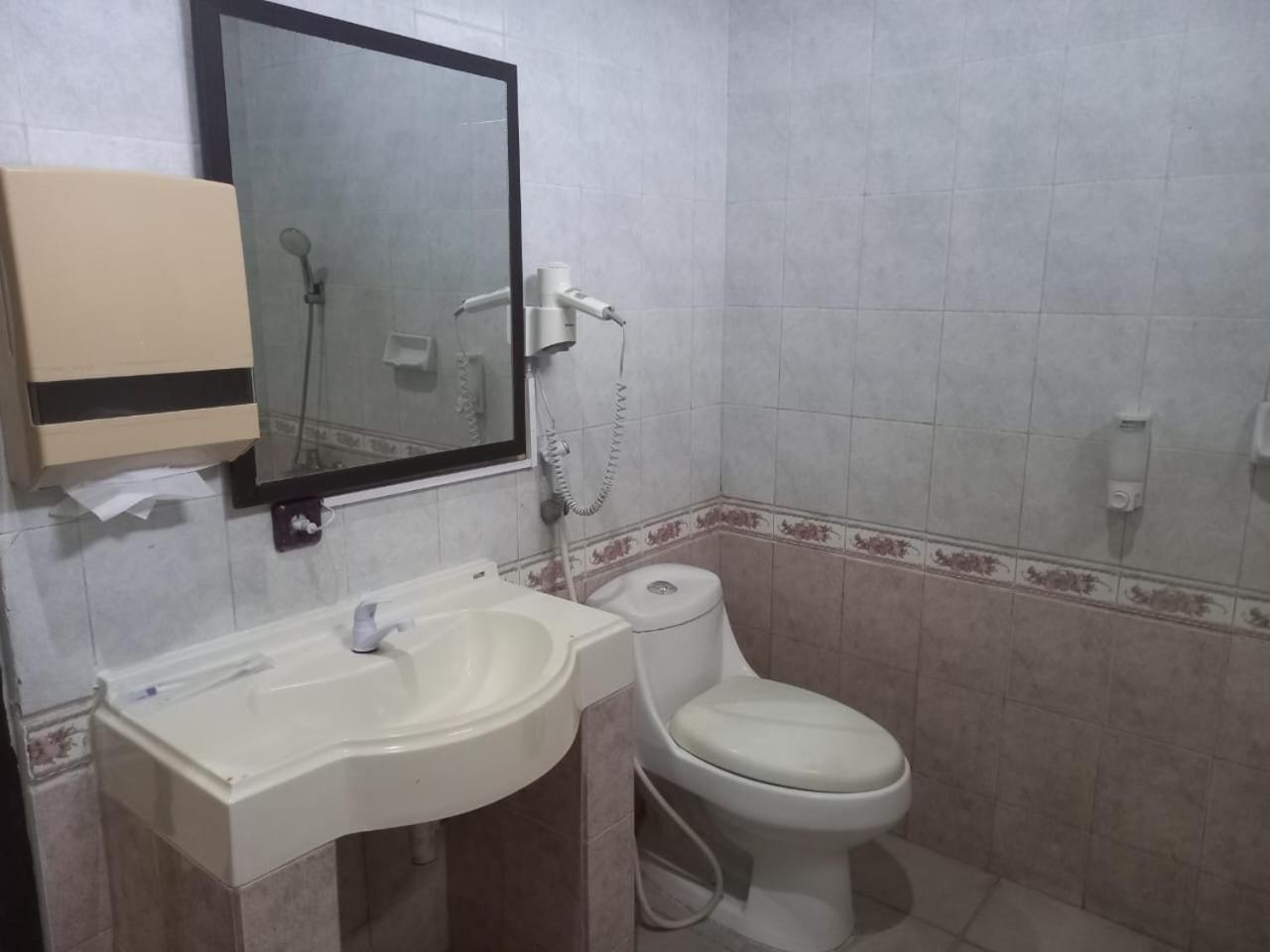 Urbanview Hotel Dedy Jaya Brebes المظهر الخارجي الصورة