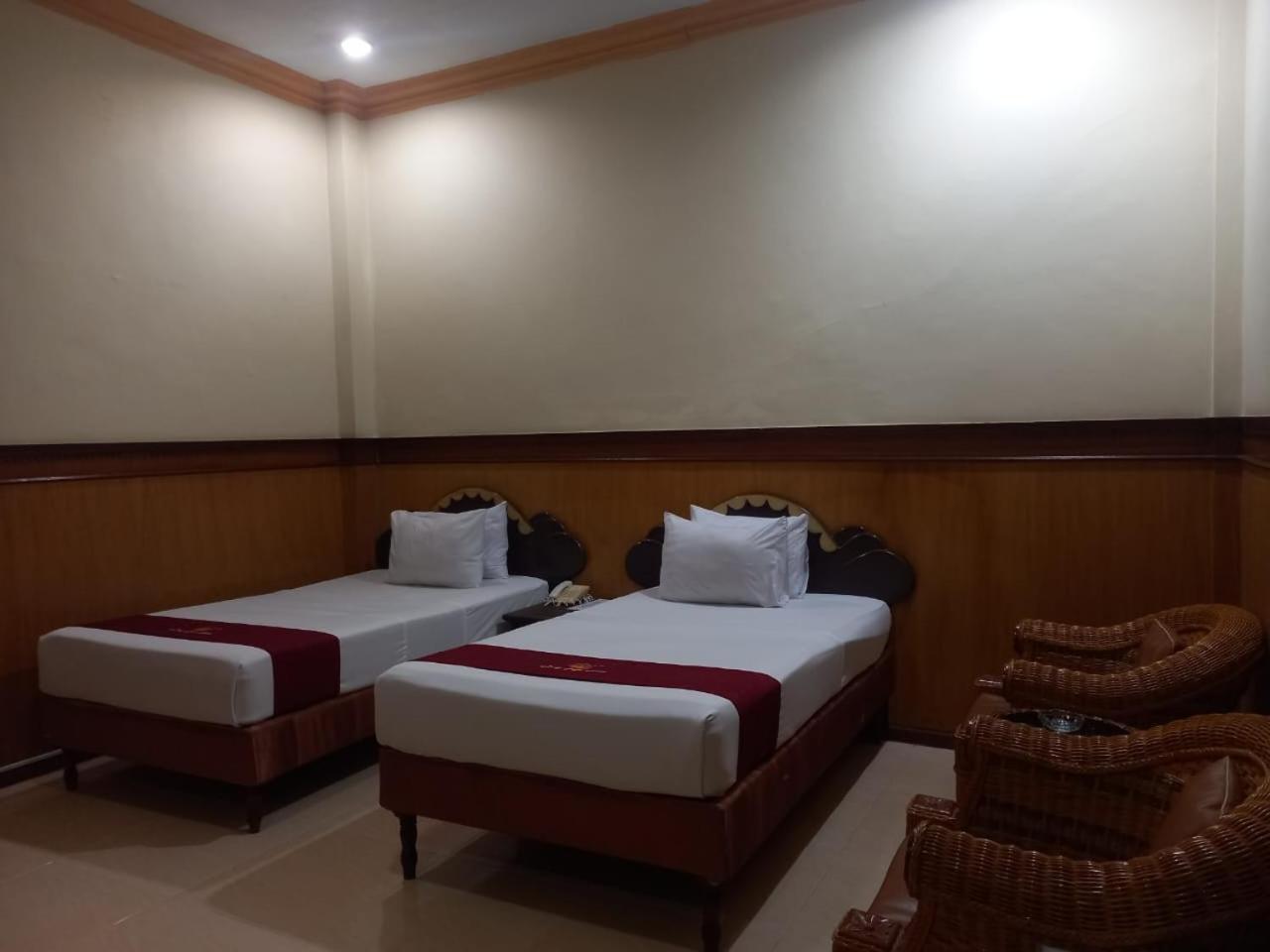 Urbanview Hotel Dedy Jaya Brebes المظهر الخارجي الصورة