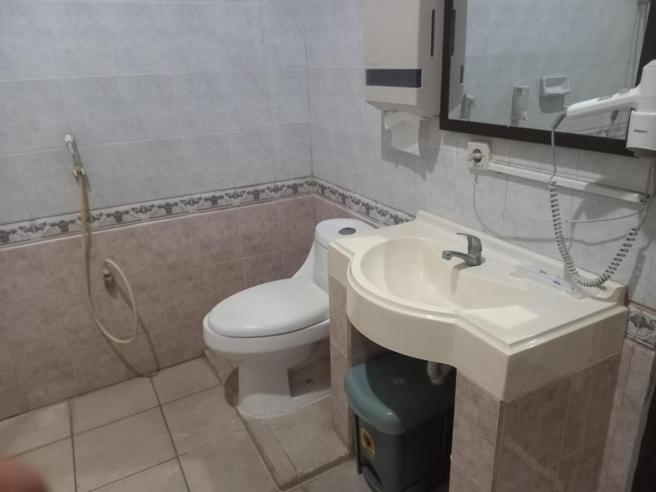Urbanview Hotel Dedy Jaya Brebes المظهر الخارجي الصورة