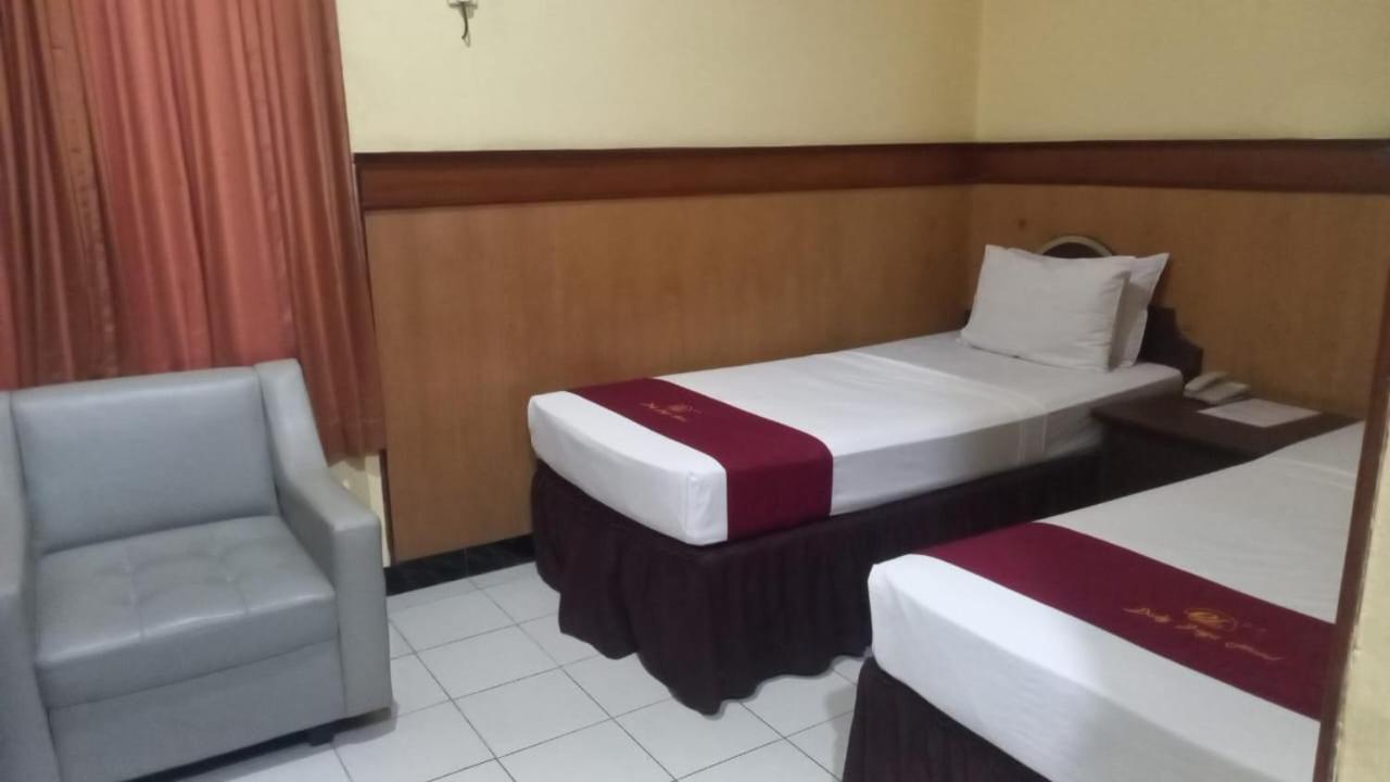 Urbanview Hotel Dedy Jaya Brebes المظهر الخارجي الصورة
